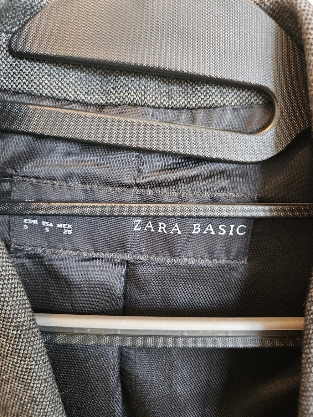 Zara Basic Gray Textured Blazer - Picture 2 of 2